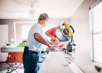 How to Choose the Right Contractor for Your Home Renovations
