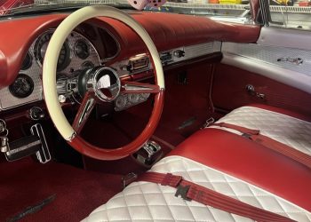 AutoHunter Spotlight: 1957 Ford Thunderbird