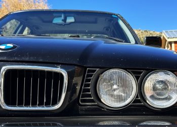 Classic BMW 5-Series Is Still Carving Canyons at Age 30