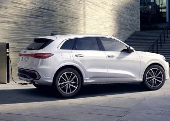 2026 Audi Q5 adds 270kW PHEV with ICE price parity