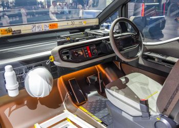 Toyota HiAce and Kayoibako concepts preview next-generation vans