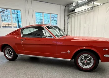 AutoHunter Spotlight: 1965 Ford Mustang Fastback 2+2 289