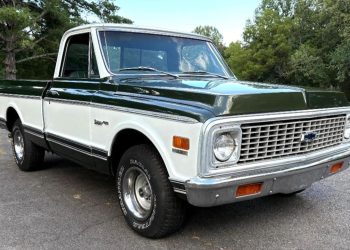 Pick of the Day: 1972 Chevrolet C10 Custom Deluxe Fleetside